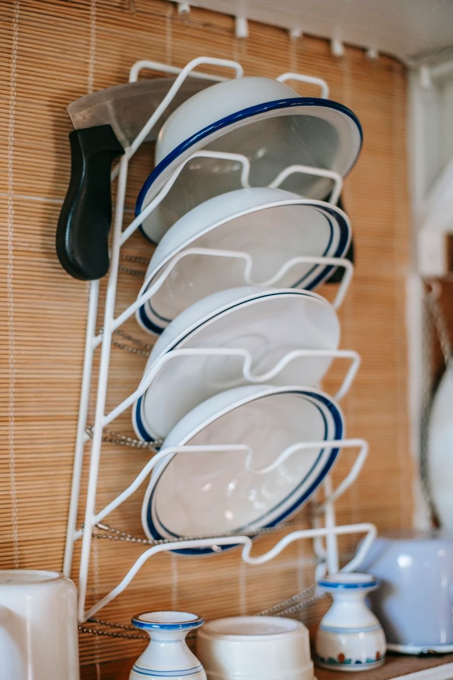 Dishware